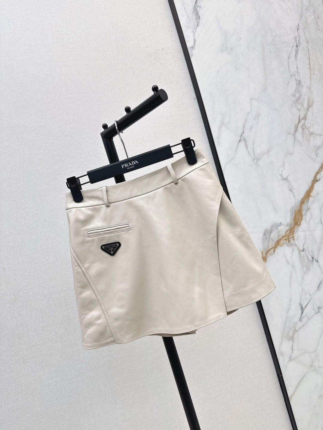 Pra 25fw leather skirt