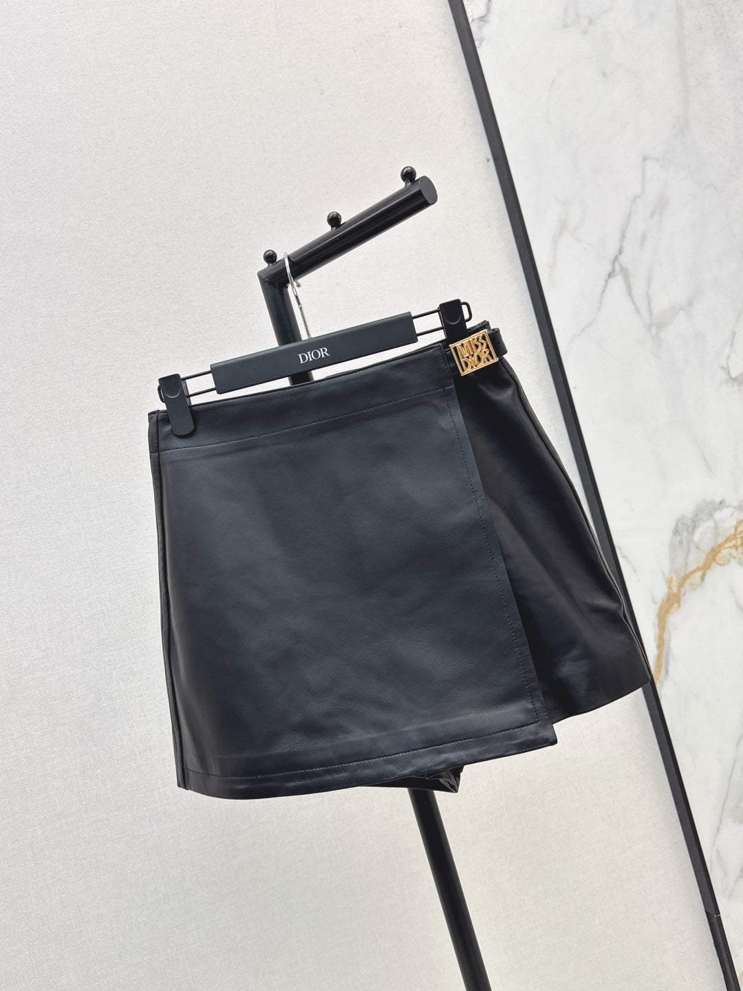 CD 25fw leather skirt