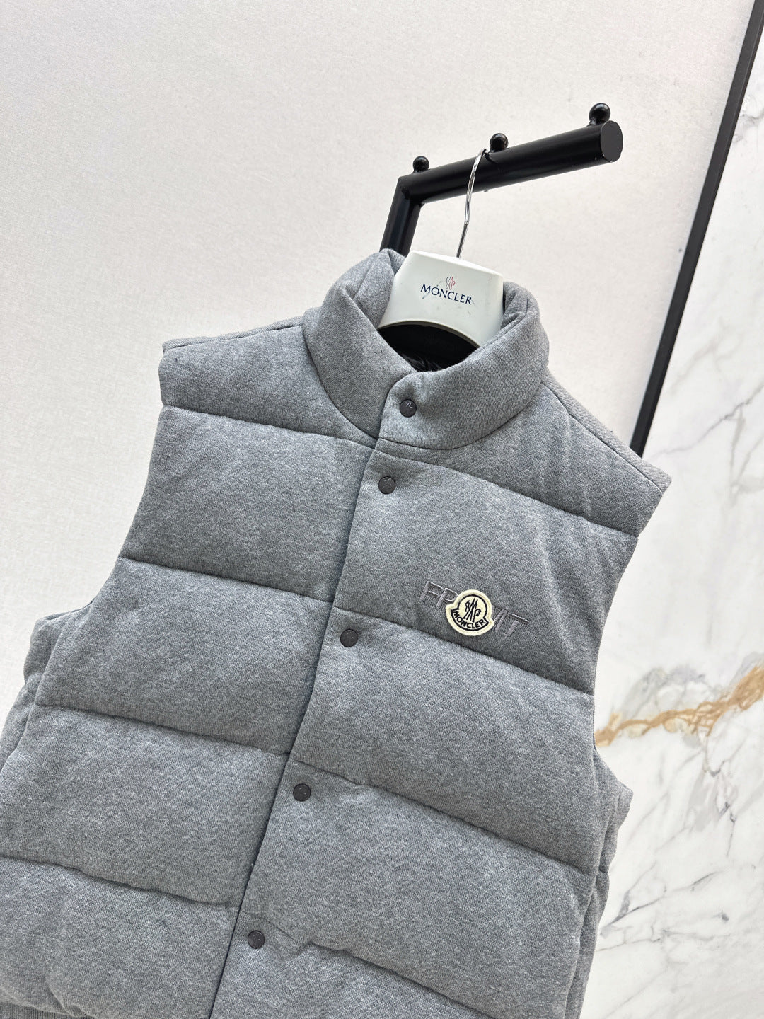 Monc  25fw vest jacket