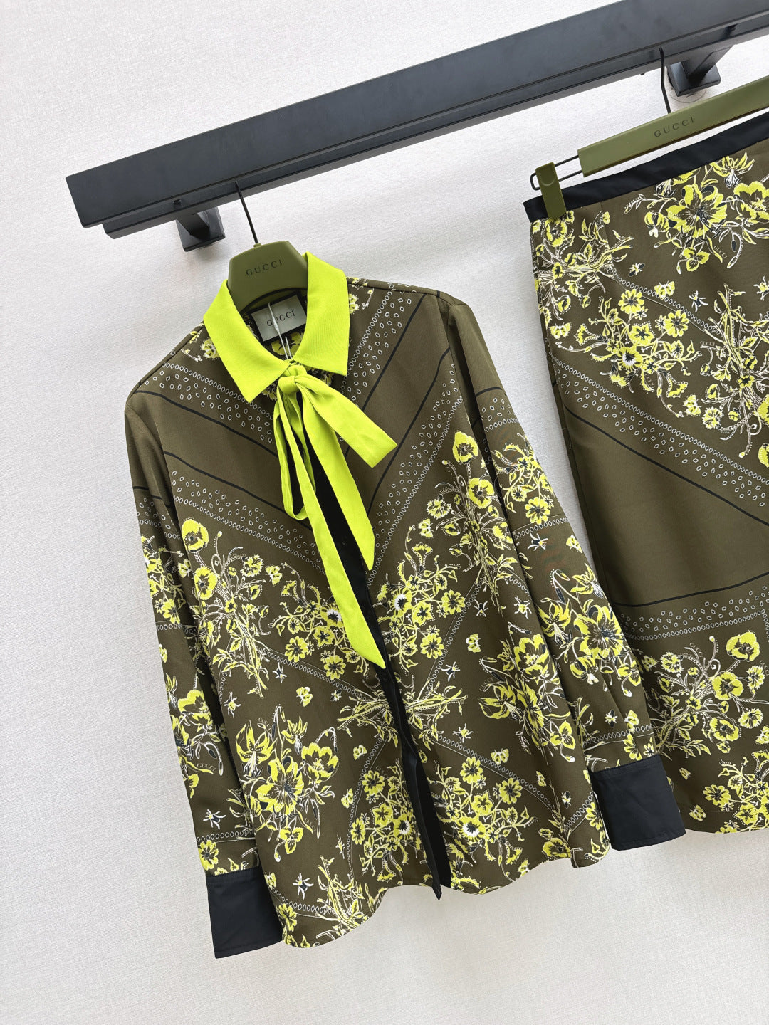 Guc 25fw floral shirt