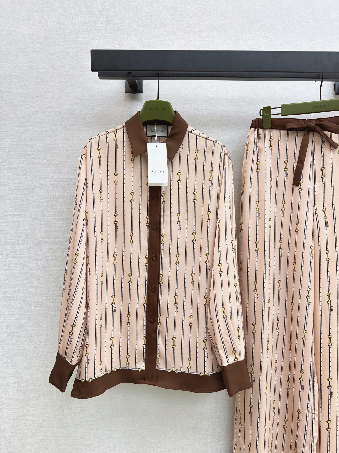 Guc 25fw print suit