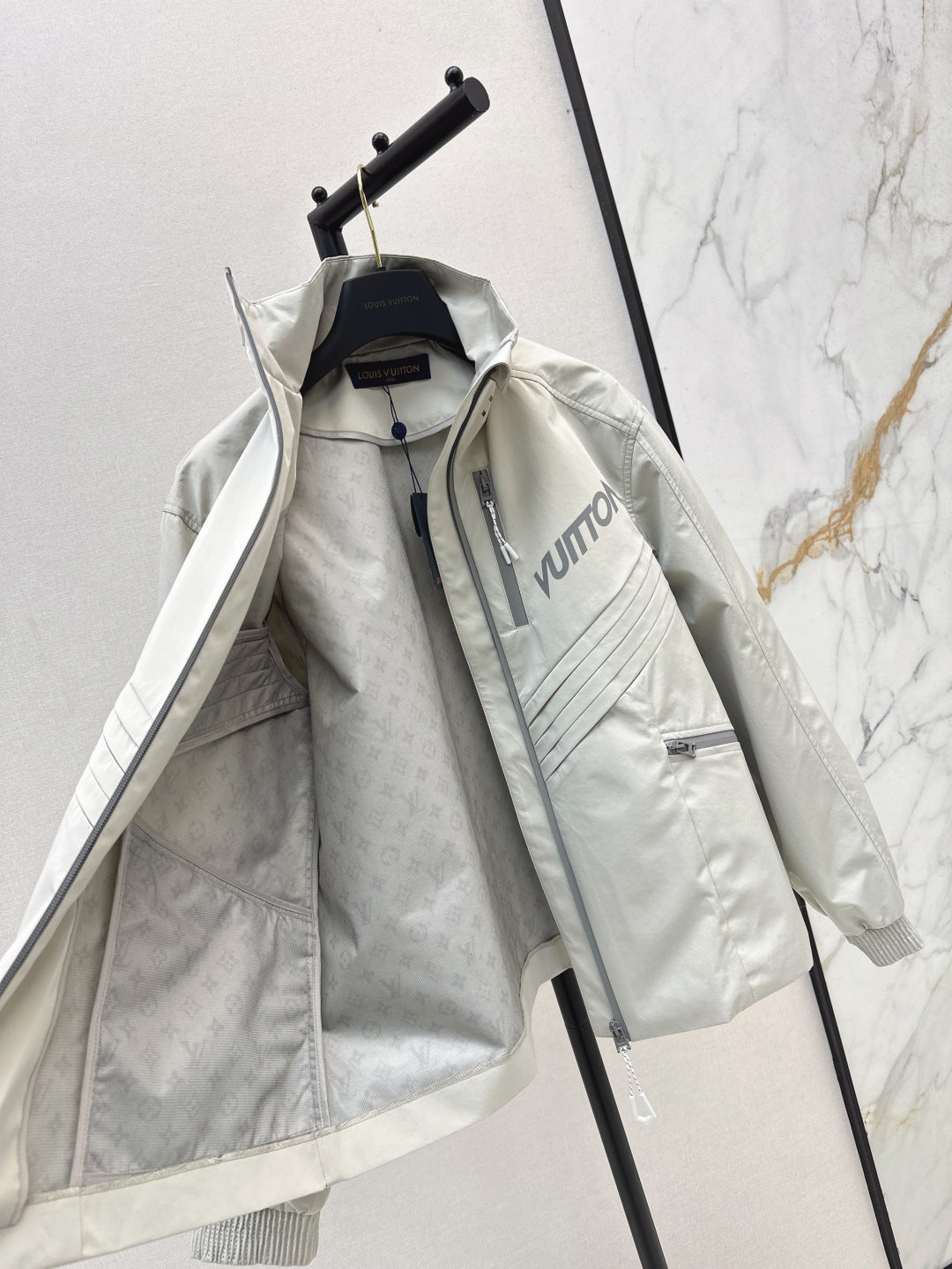 Lou 25fw jacket