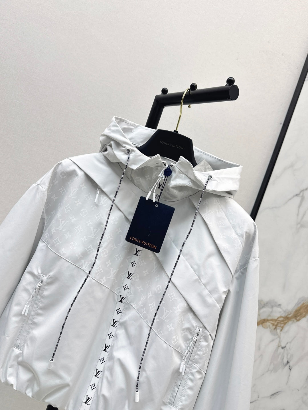 Lou 25fw jacket
