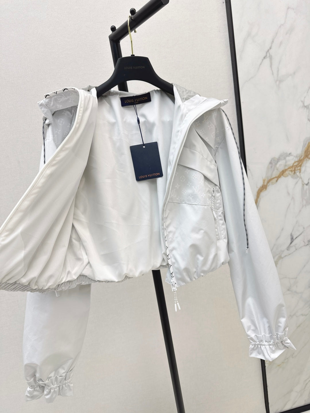 Lou 25fw jacket