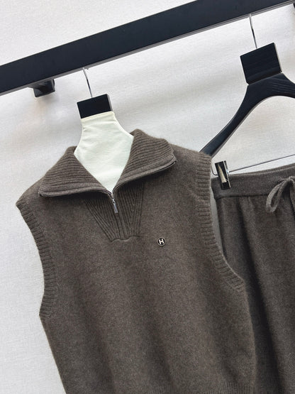 Her 25fw wool suit