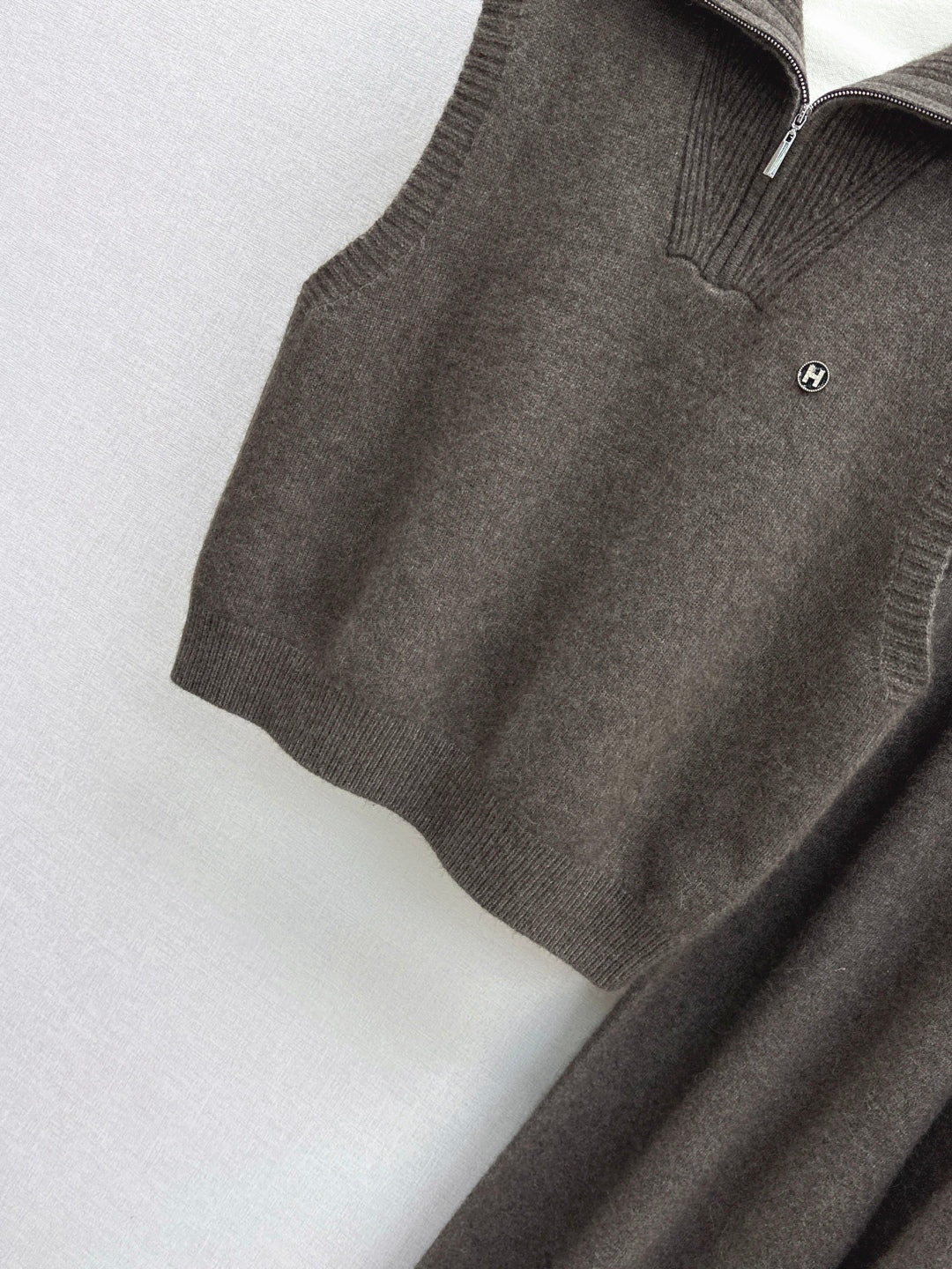Her 25fw wool suit