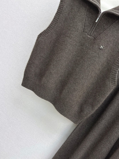 Her 25fw wool suit