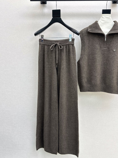Her 25fw wool suit