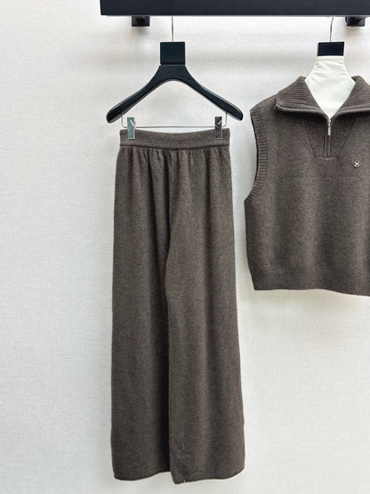 Her 25fw wool suit