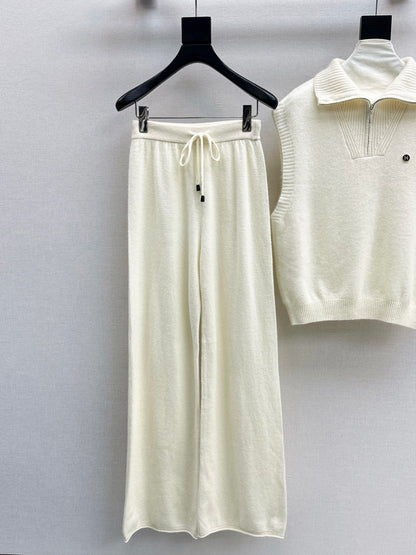 Her 25fw wool suit