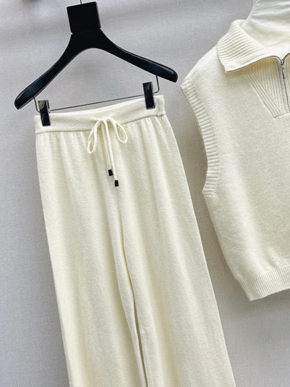 Her 25fw wool suit