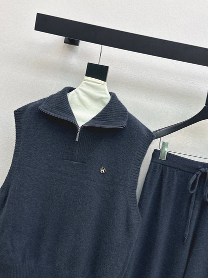 Her 25fw wool suit