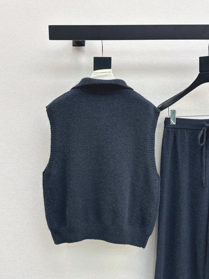 Her 25fw wool suit