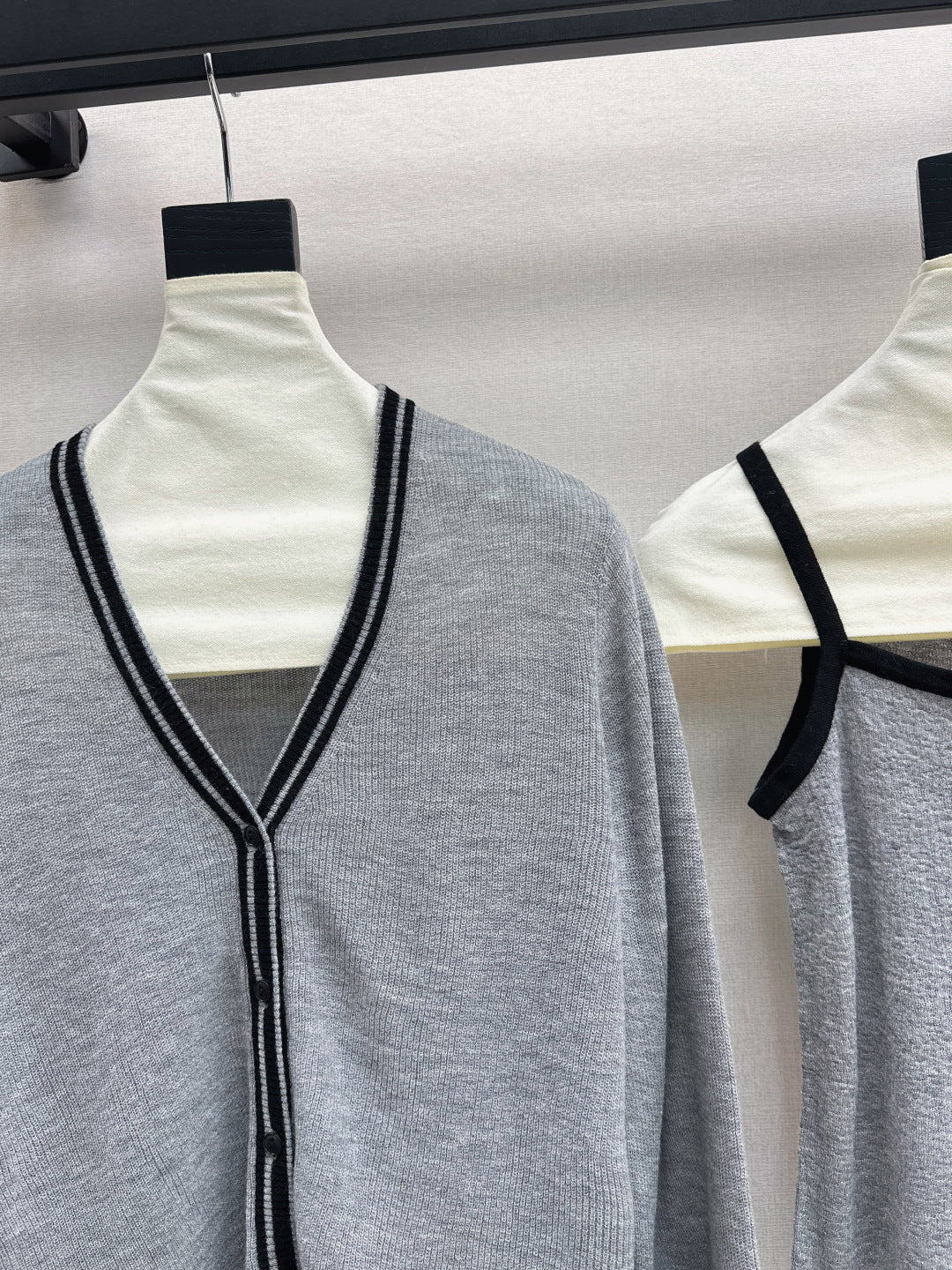 Herm 25fw Knitted vest cardigan