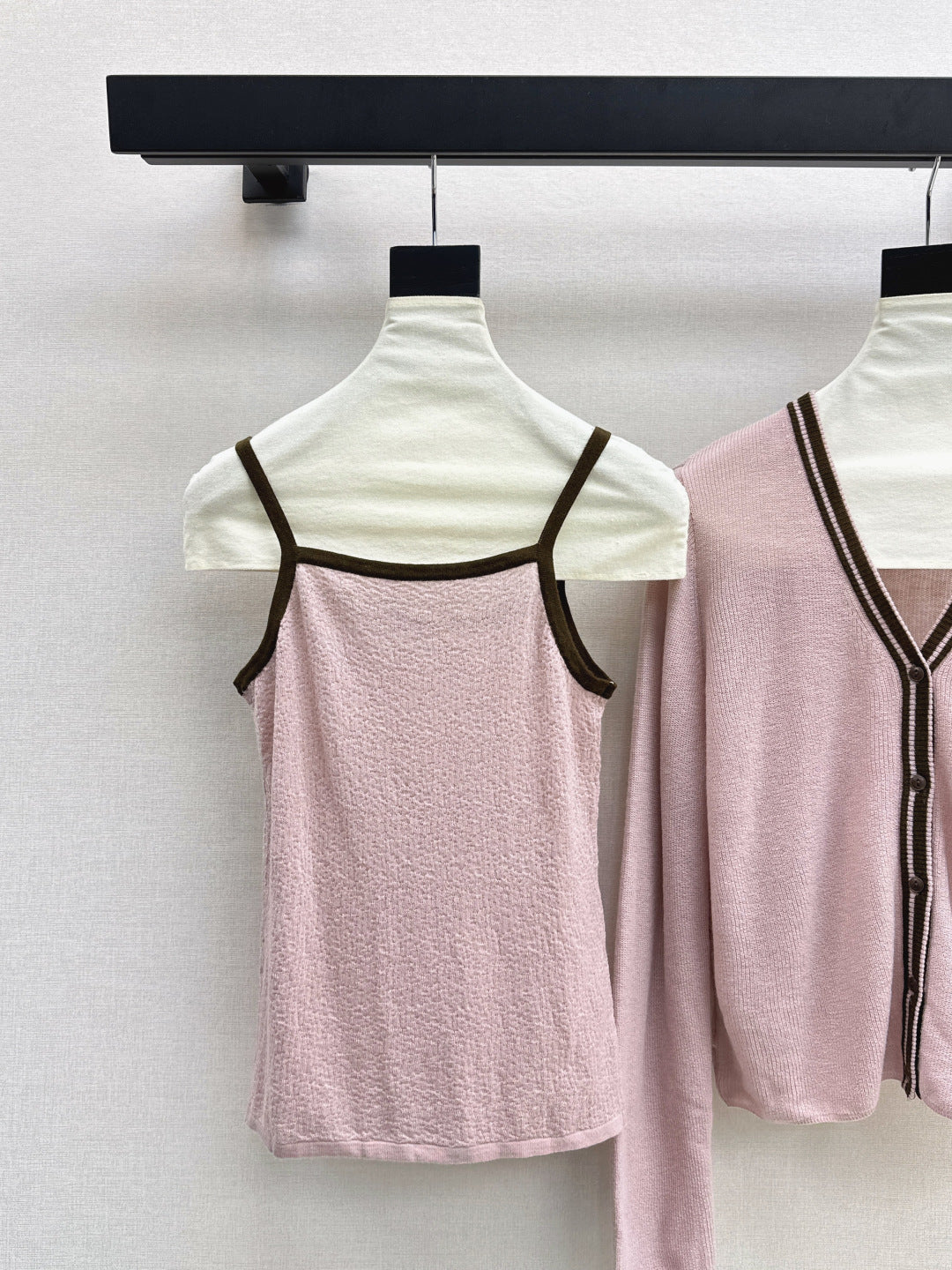 Herm 25fw Knitted vest cardigan