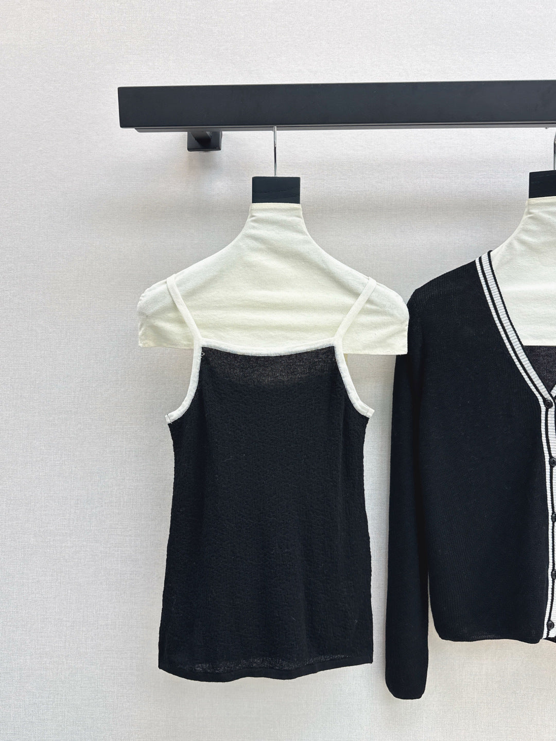 Herm 25fw Knitted vest cardigan