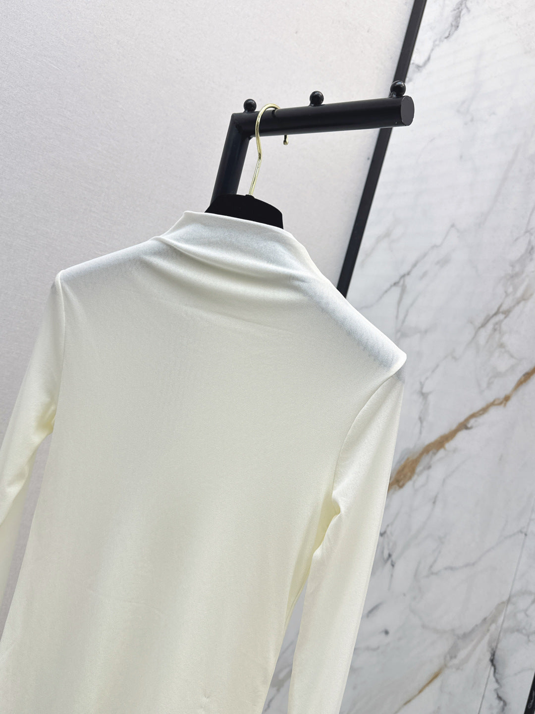 Celi 25fw Bottoming shirt