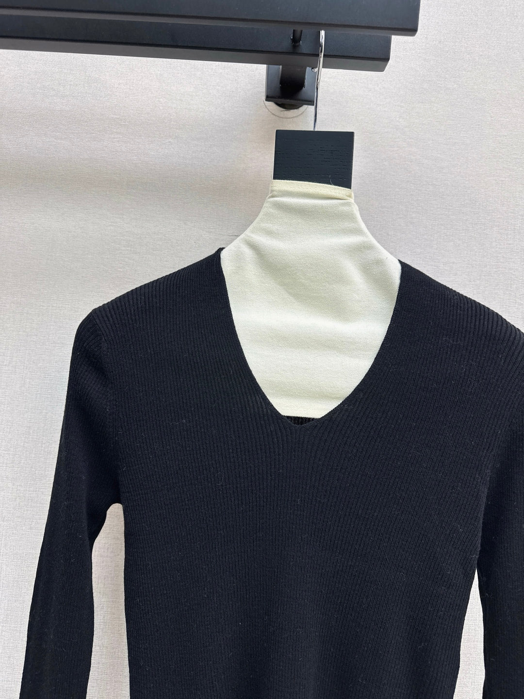 Miu 25fw wool sweater