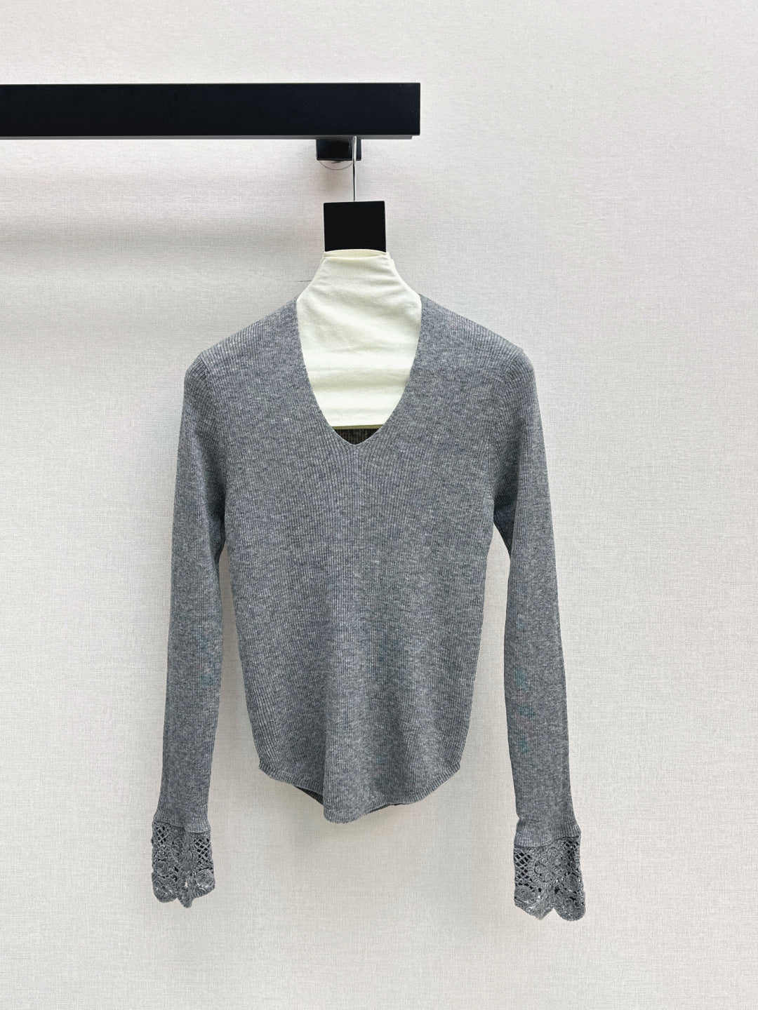 Miu 25fw wool sweater