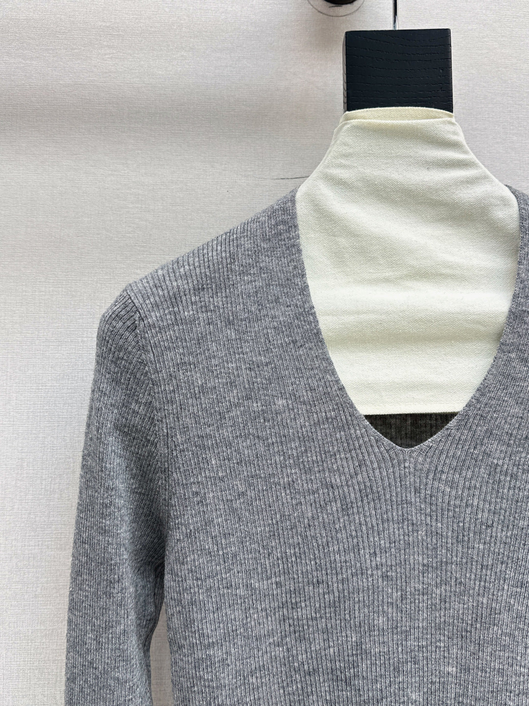 Miu 25fw wool sweater
