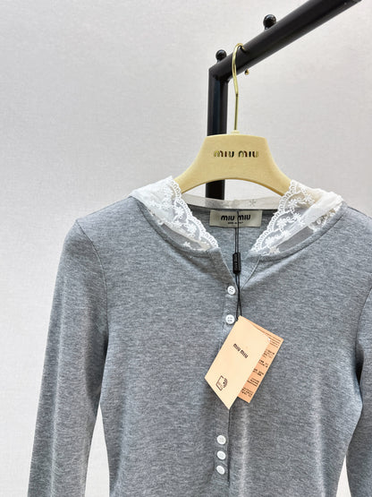 Miu 25fw knitted sweater