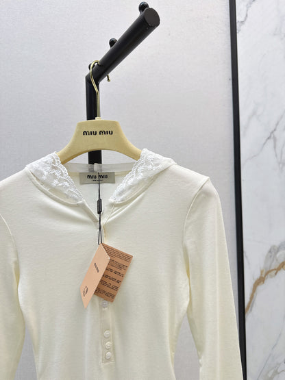 Miu 25fw knitted sweater