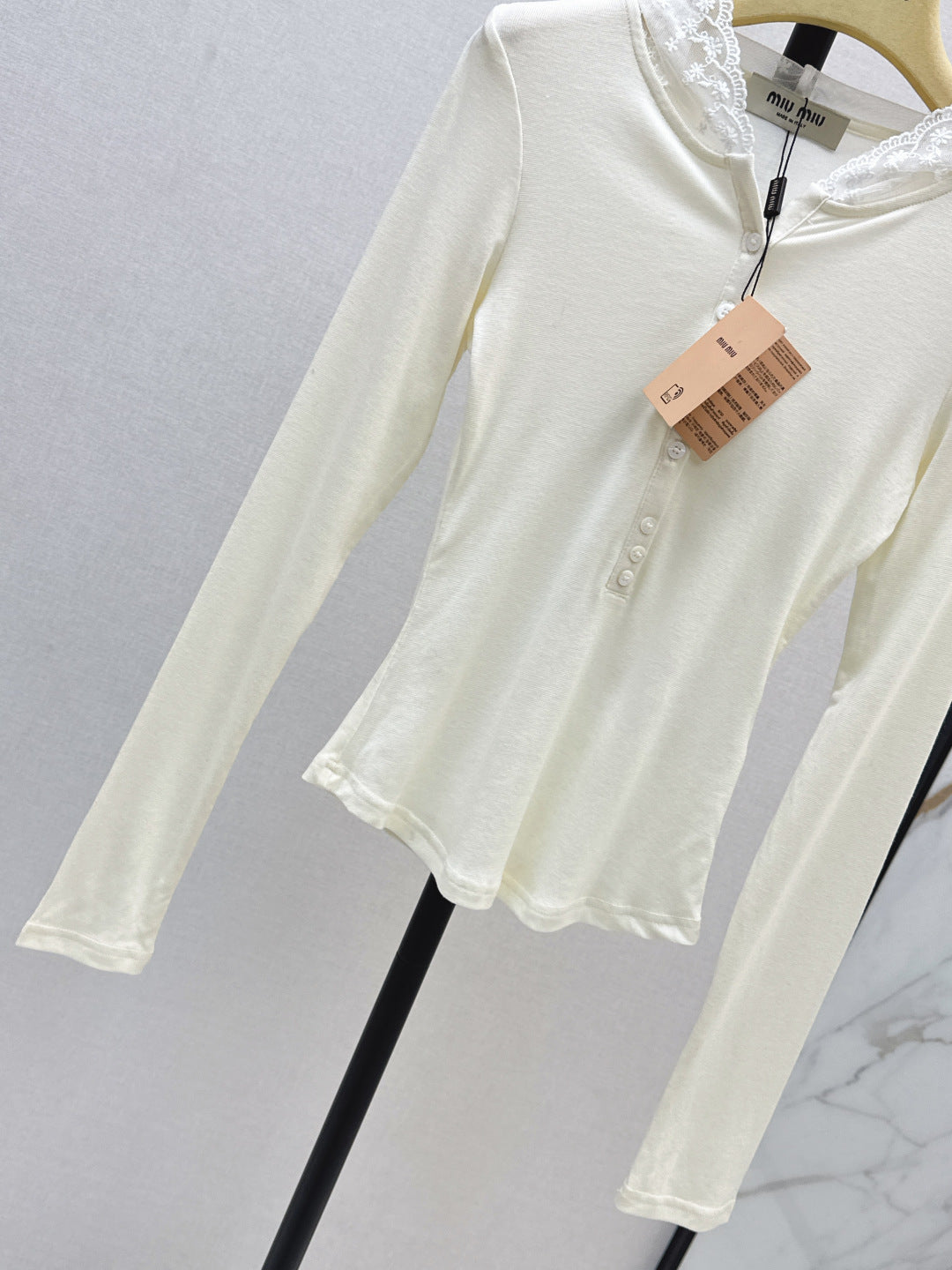 Miu 25fw knitted sweater