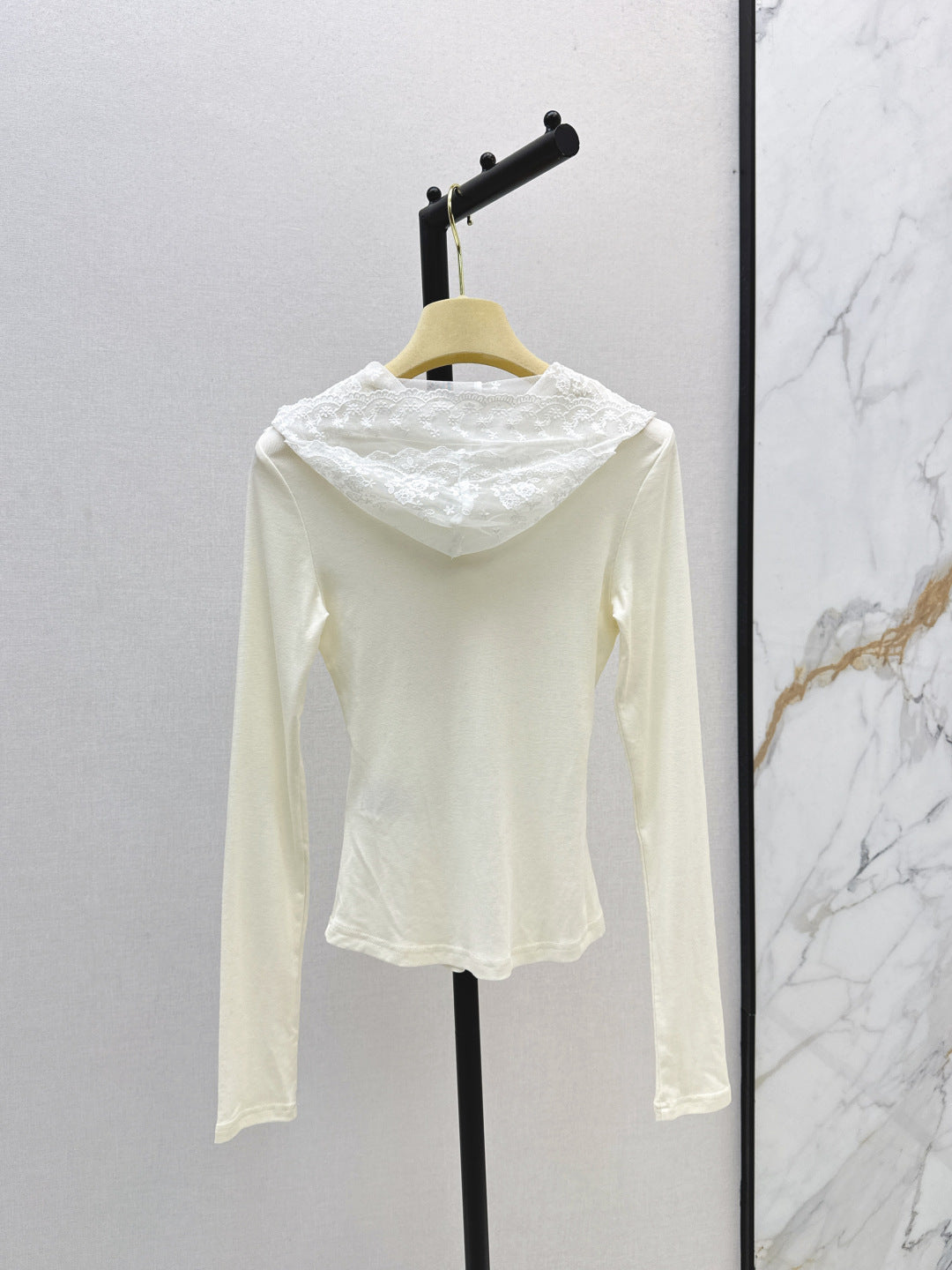 Miu 25fw knitted sweater
