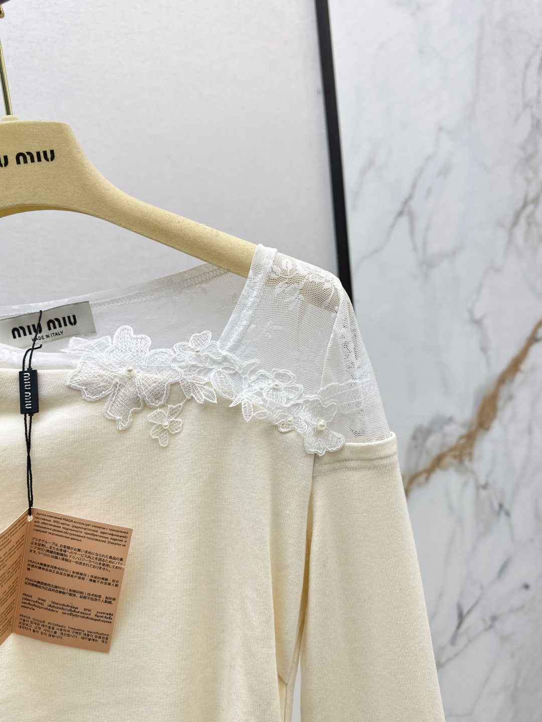 Miu 25fw lace shirt