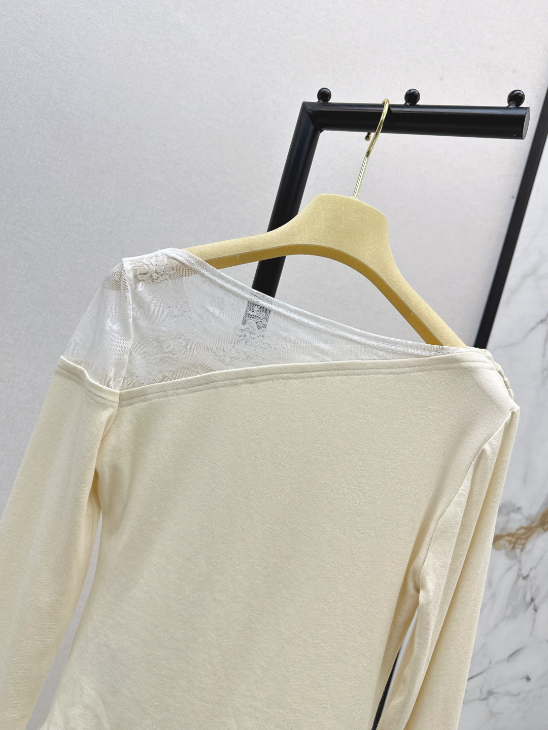 Miu 25fw lace shirt