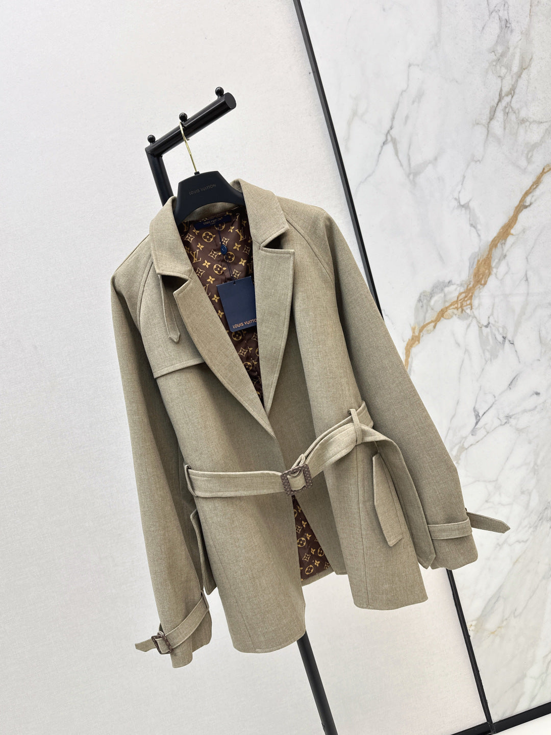 Loui 25fw trench coat