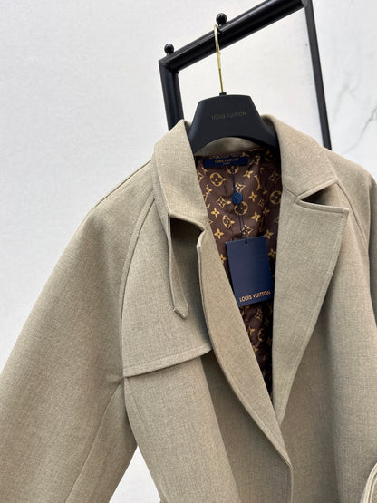 Loui 25fw trench coat