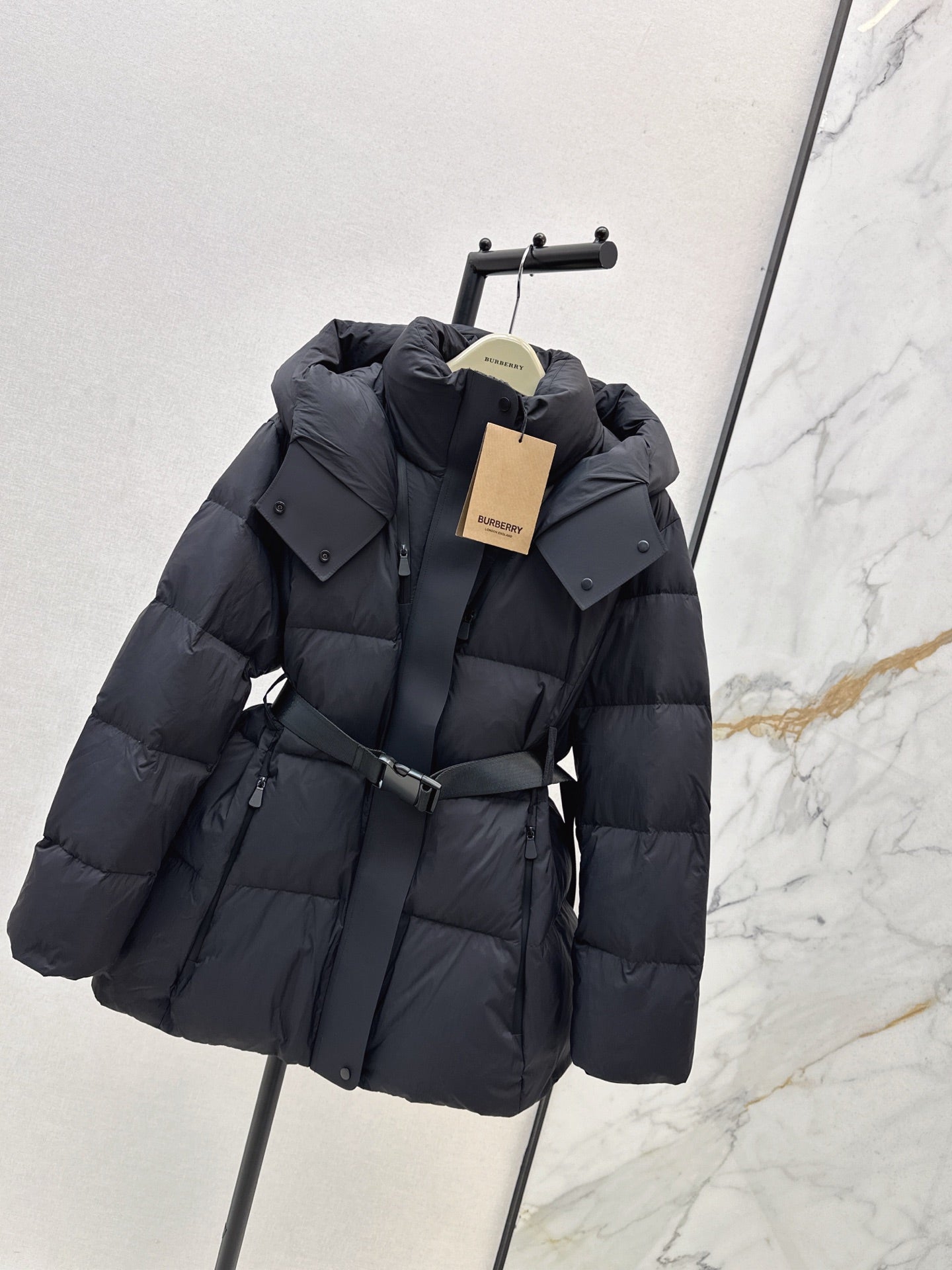 Burb 25fw down jacket