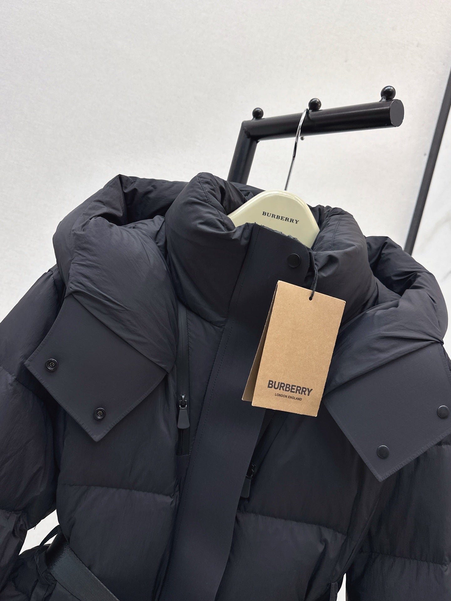 Burb 25fw down jacket