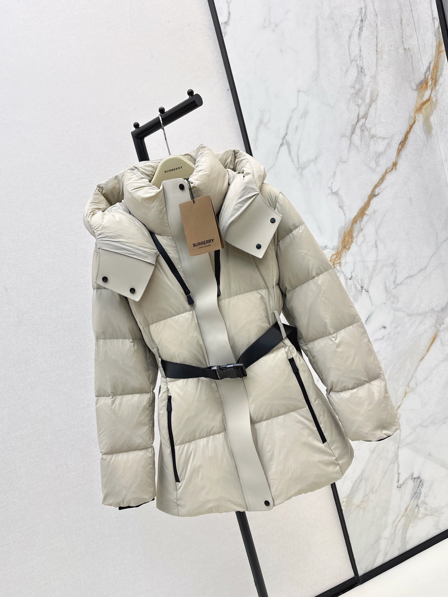 Burb 25fw down jacket