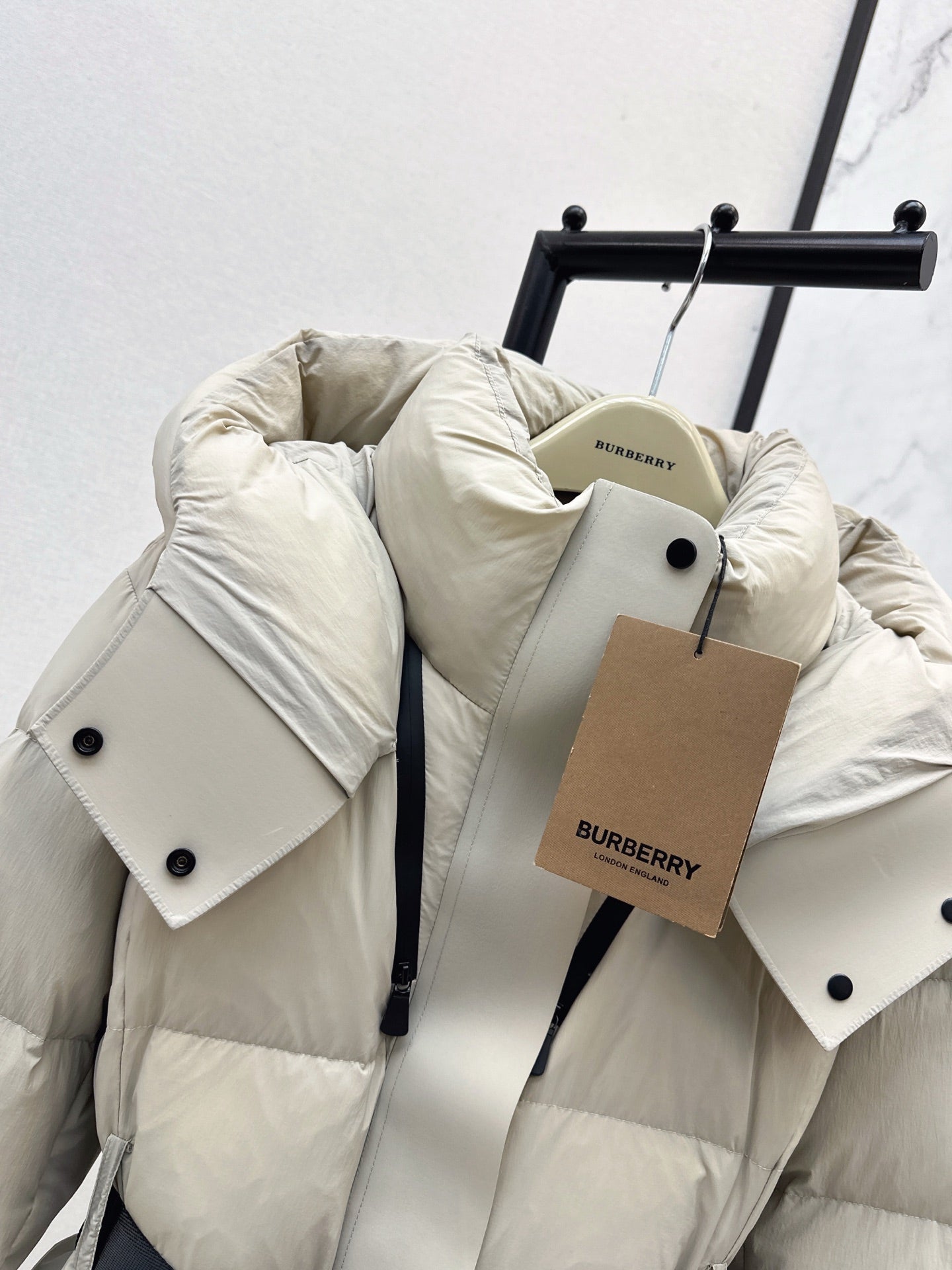 Burb 25fw down jacket