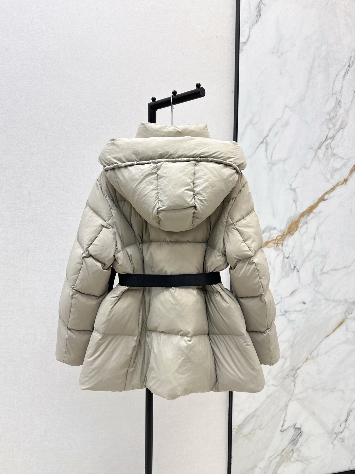 Burb 25fw down jacket