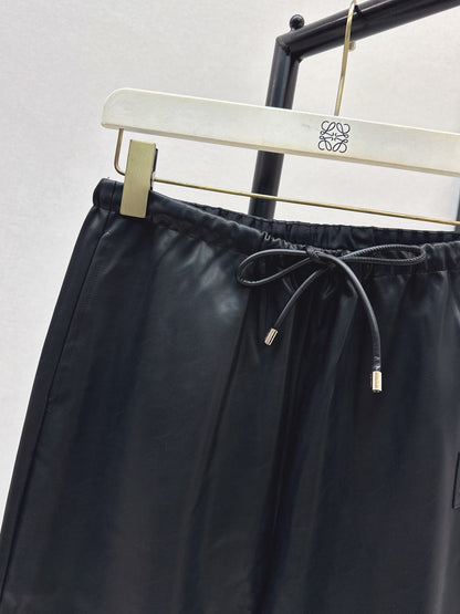 Loe 25fw pu pants