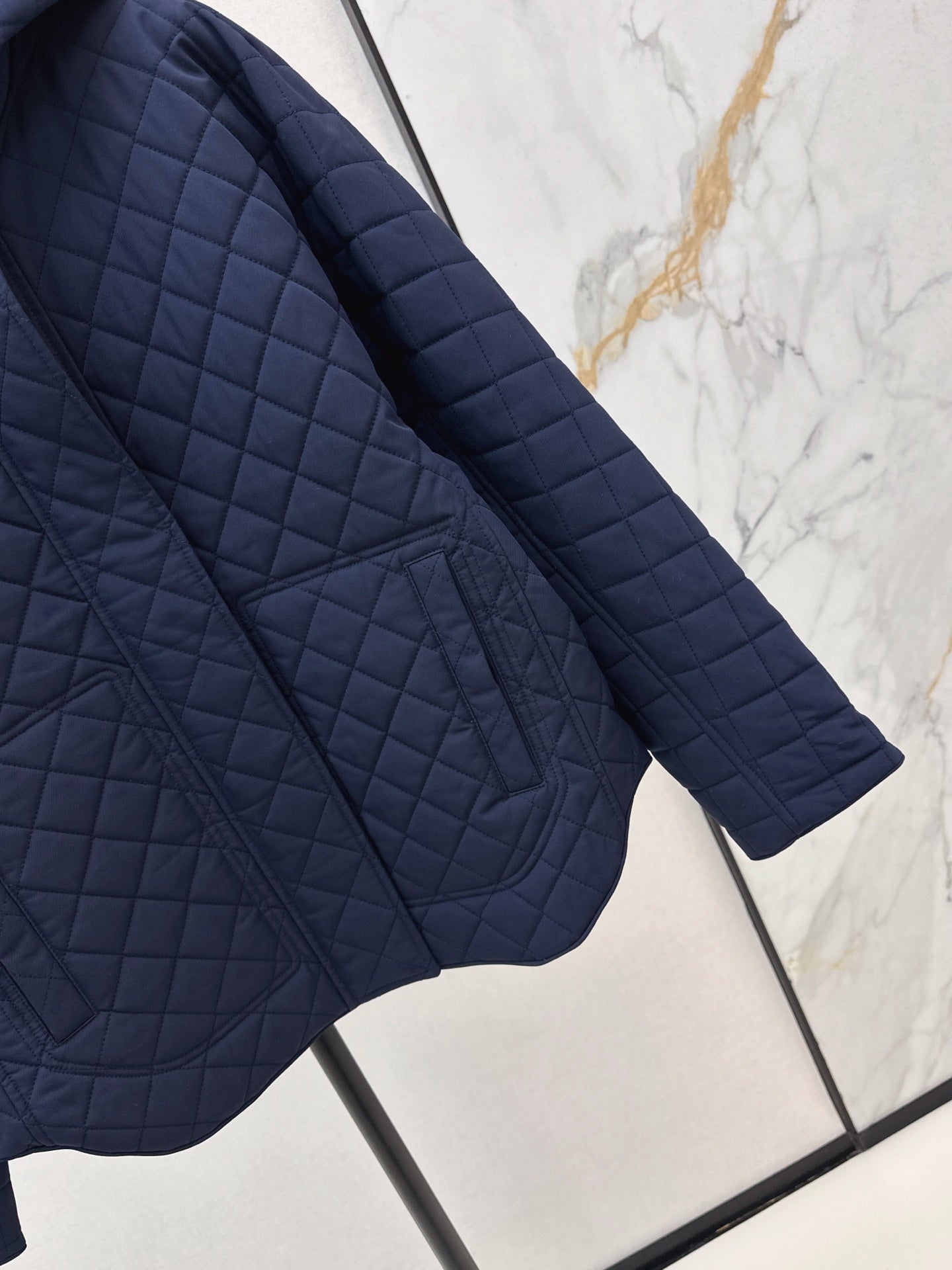 Herm 25fw reversible padded jacket