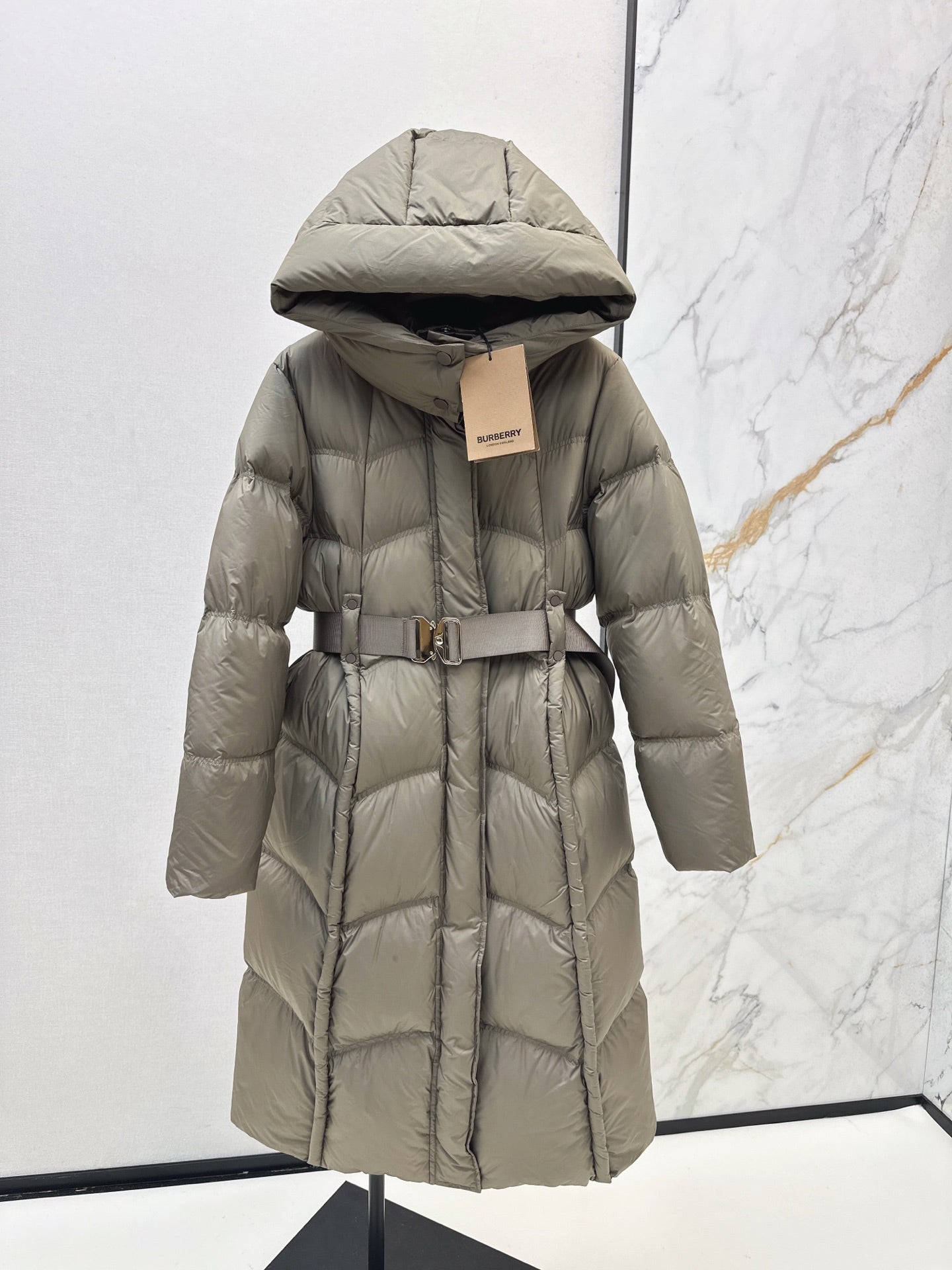 Bur 25fw down jacket