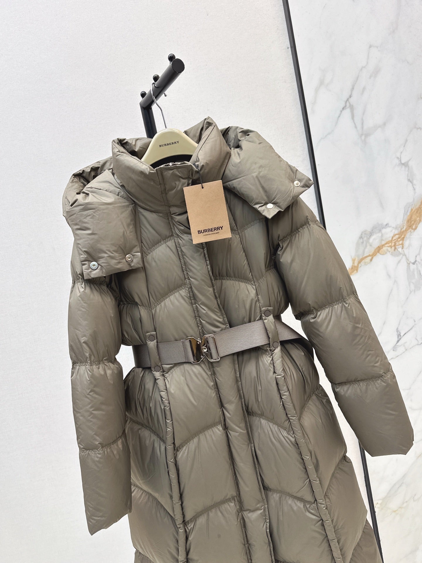 Bur 25fw down jacket