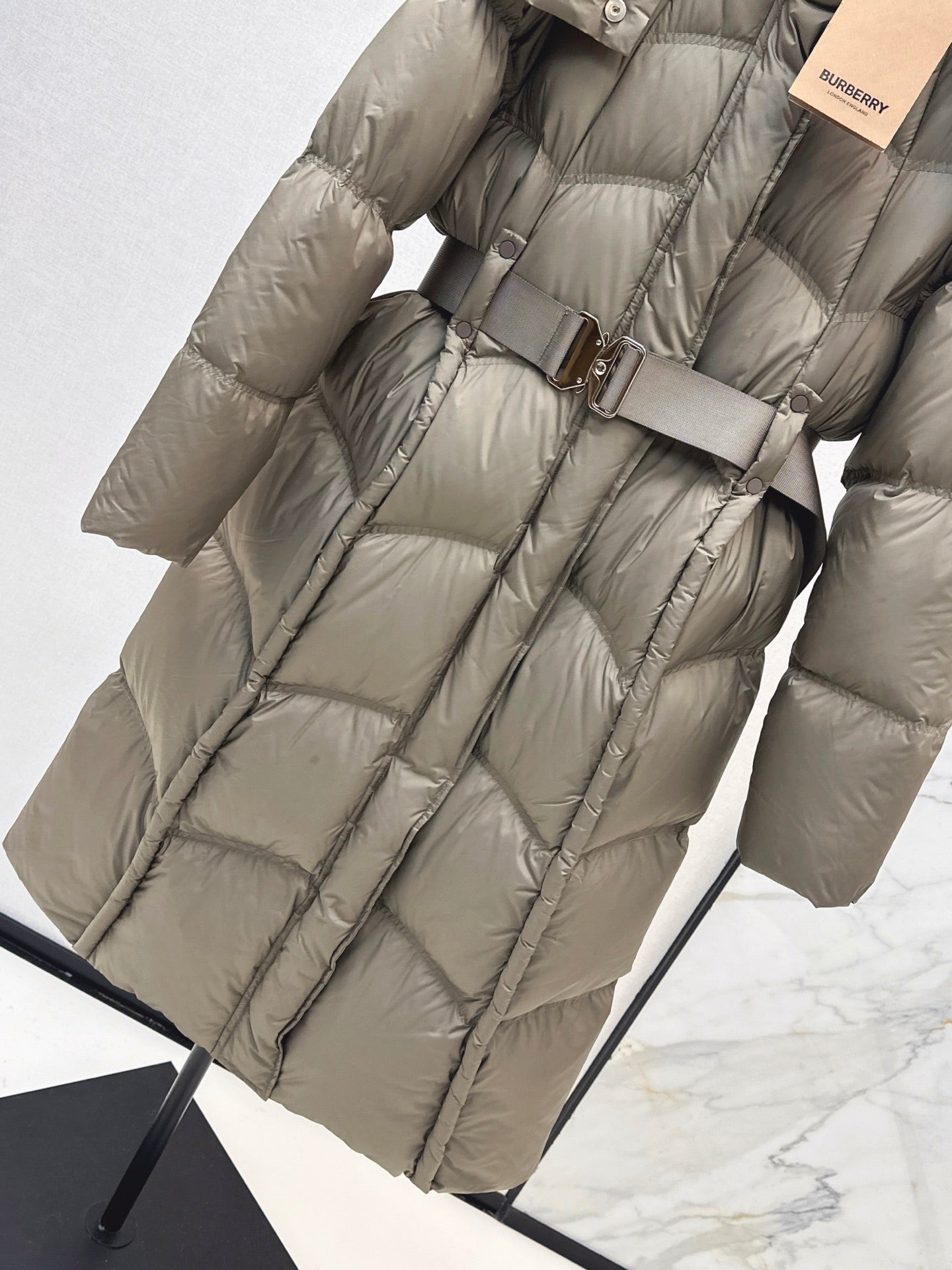 Bur 25fw down jacket