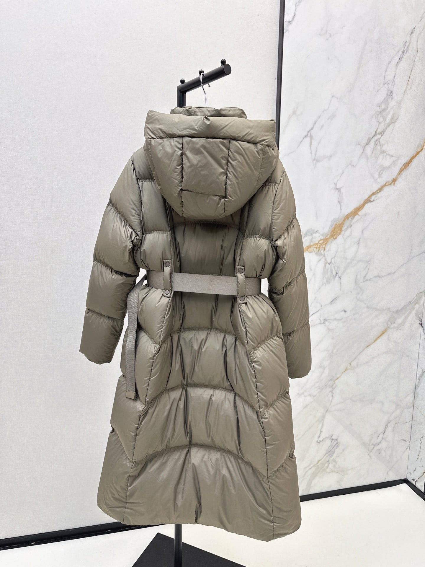 Bur 25fw down jacket