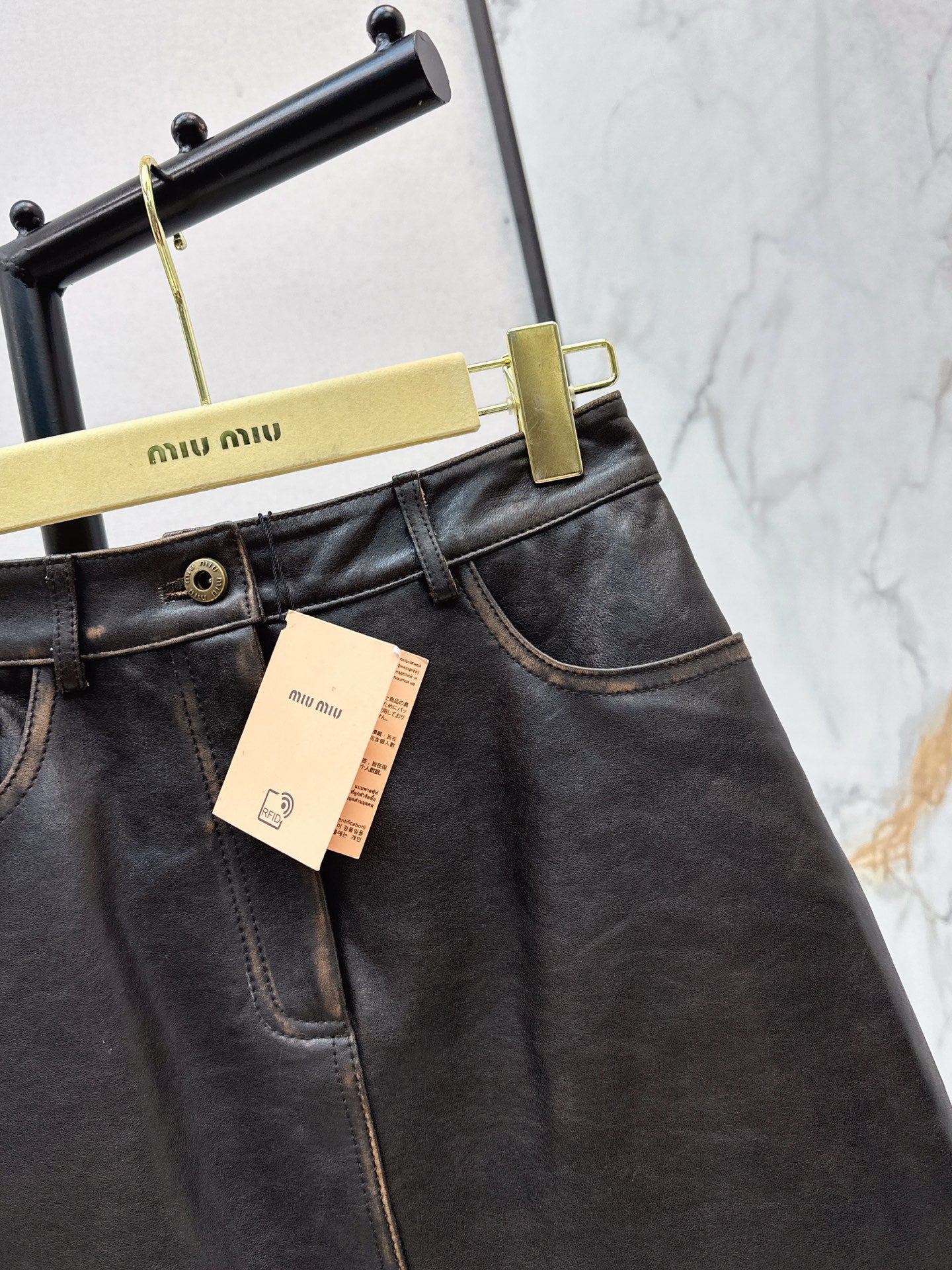 Miu 25fw leather skirt