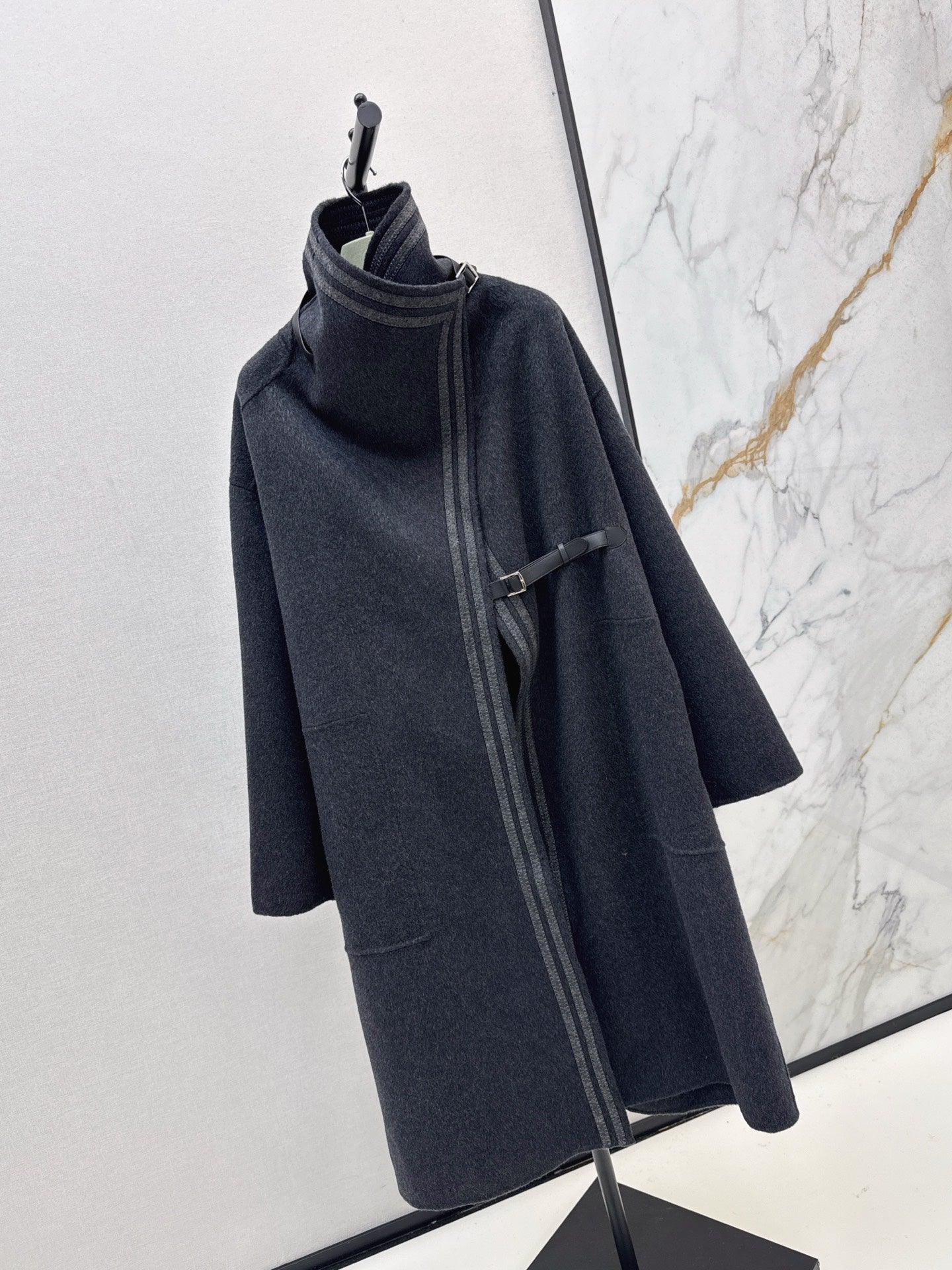 Herm 25fw cashmere overcoat