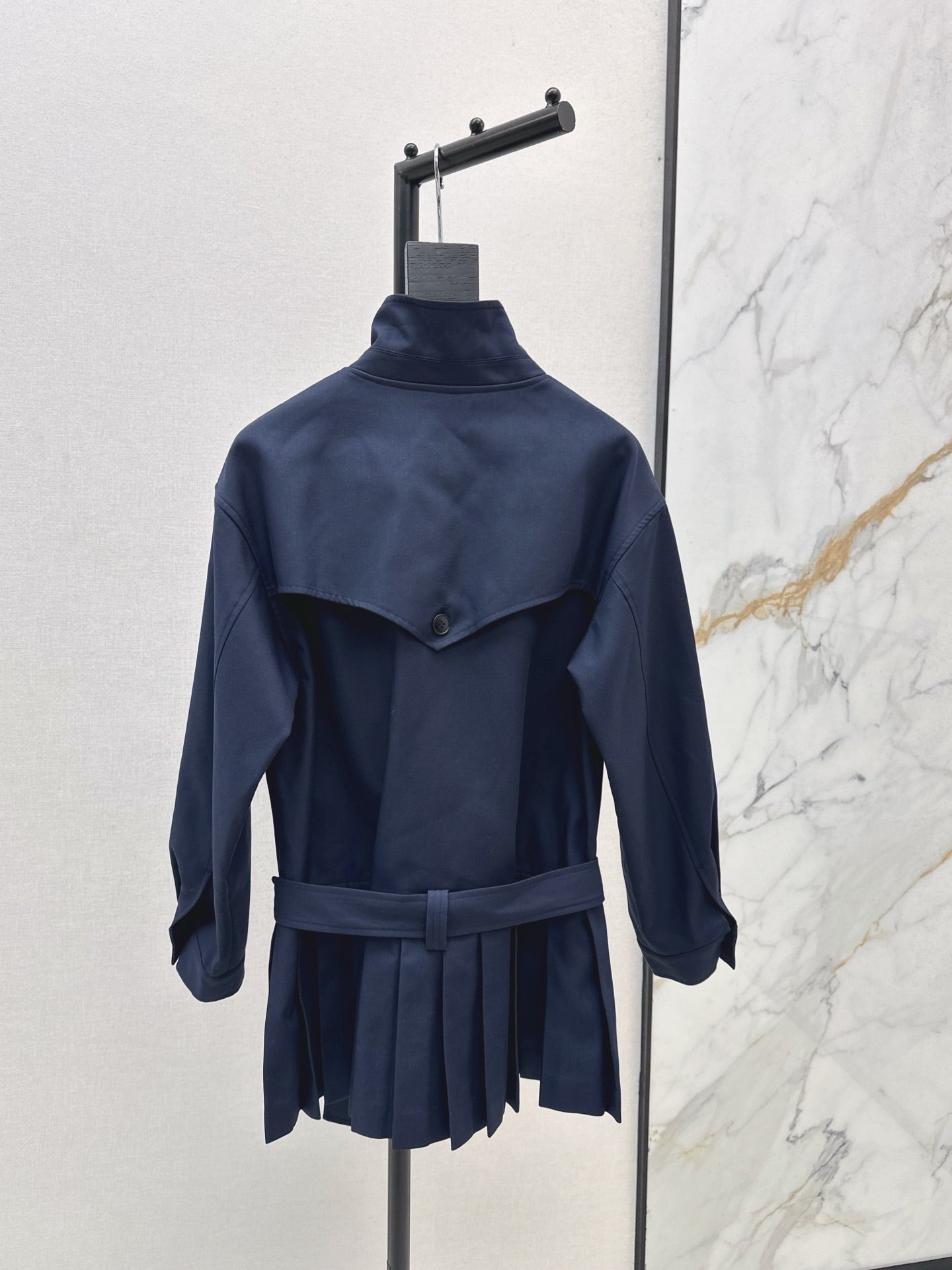 Celi 25fw pleated jacket