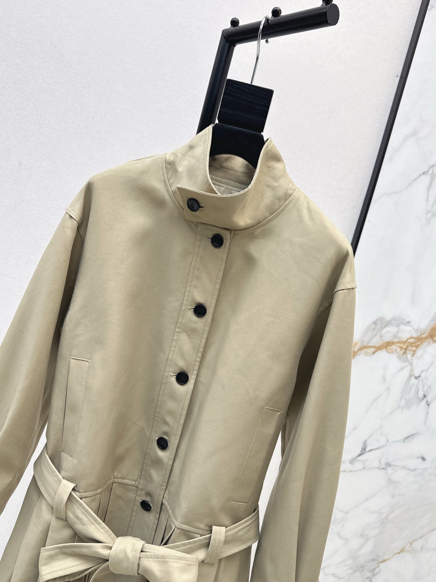 Celi 25fw pleated jacket