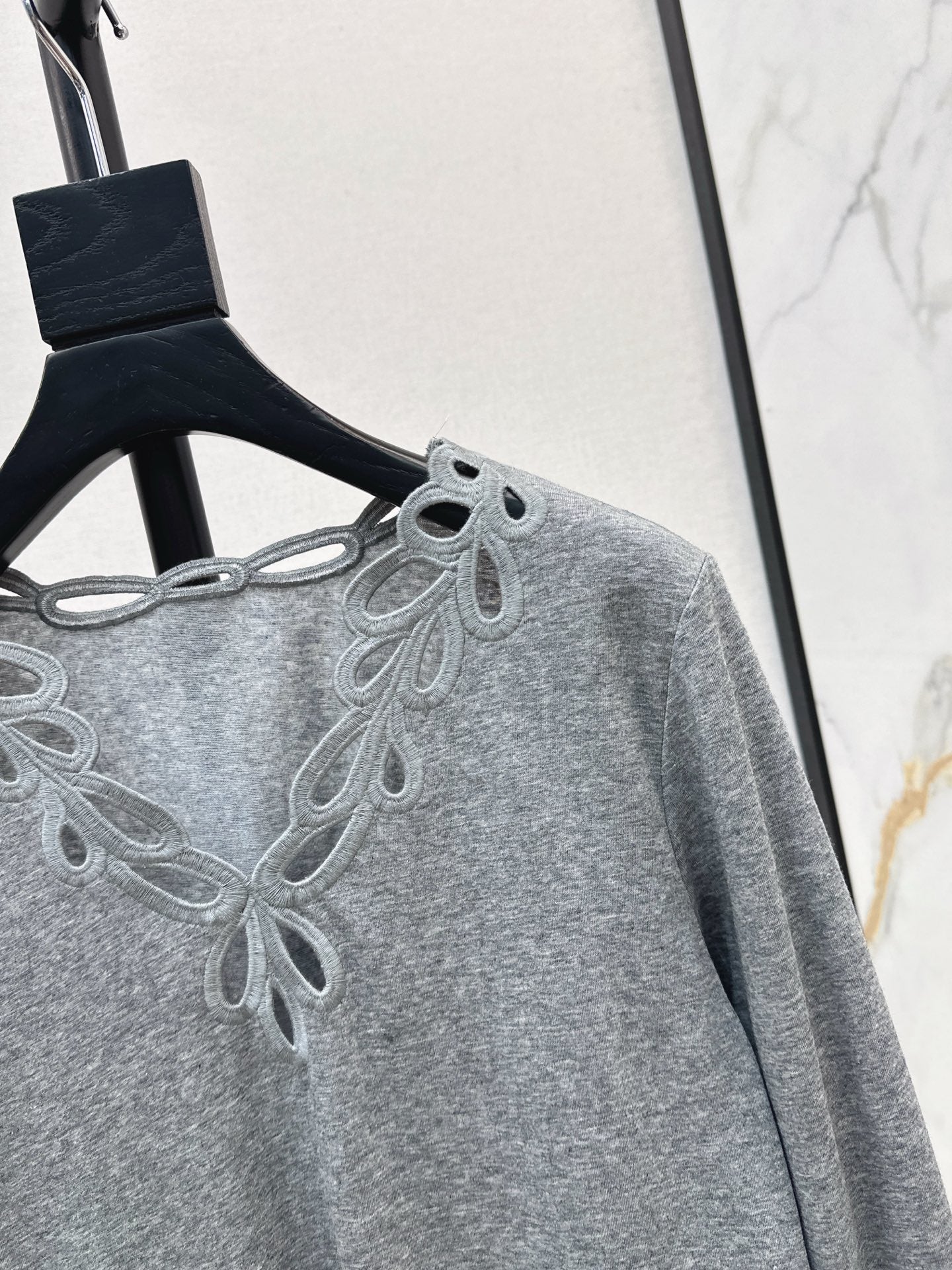 Valen 25fw embroidered shirt
