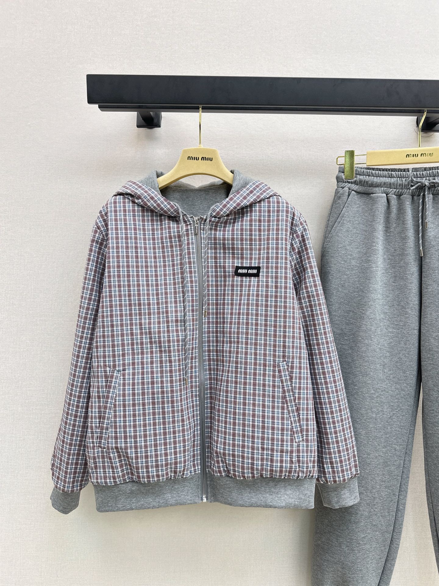 Miu 25fw reversible tracksuit