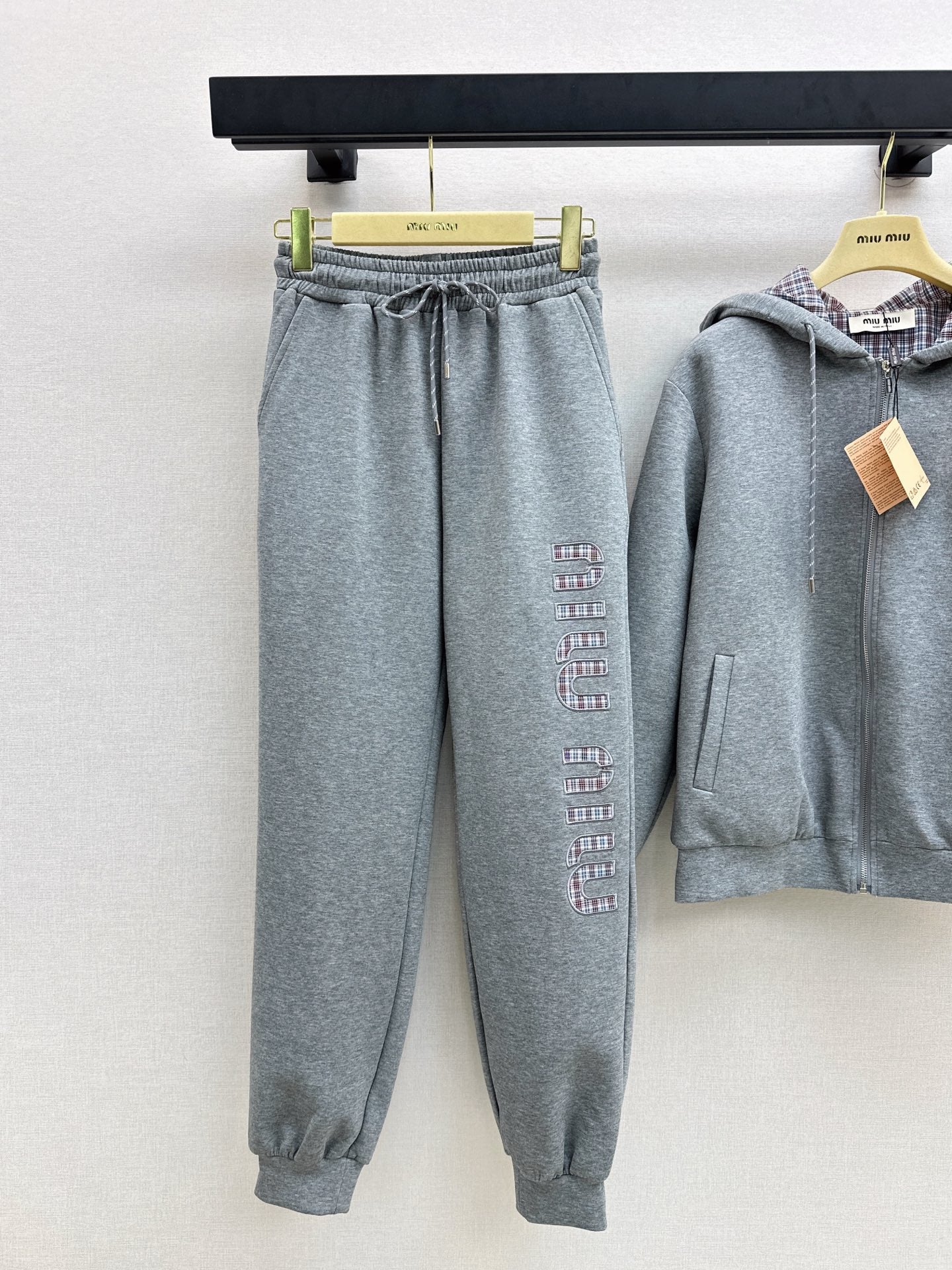 Miu 25fw reversible tracksuit